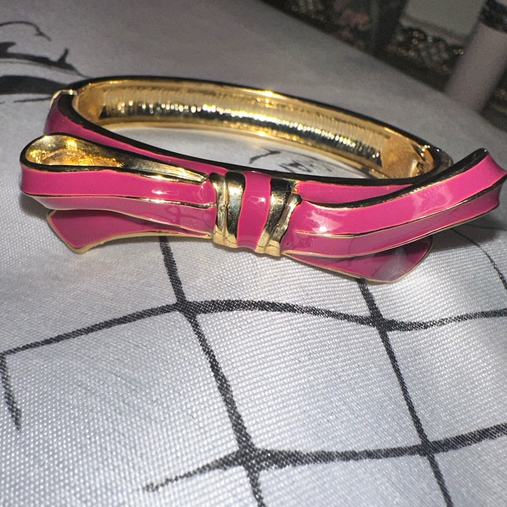 Pink Bow Bracelet 🎀